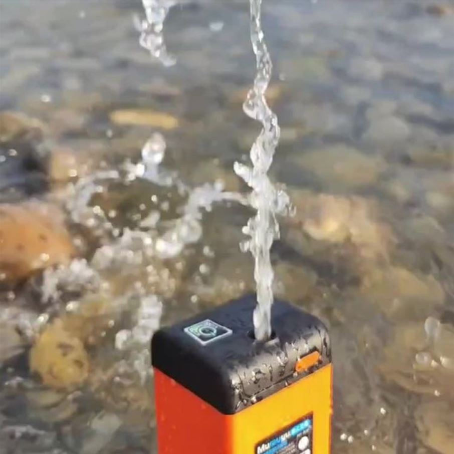 Duș Portabil pentru Camping cu Pompă Electrică, Afișaj Digital, 3 Moduri de Pulverizare, Baterie 4800 mAh, Furtun 2 m