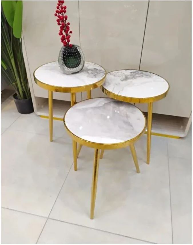 Set 3 Măsuțe de Cafea Tip Nesting, Blat Ceramic cu Efect Marmură și Cadru din Oțel Auriu – Design Modern pentru Living